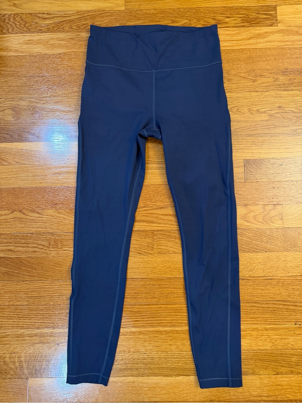 Athleta Ultimate Stash Pocket 7/8 Tight Leggings in Navy Blue - Size Small Tall